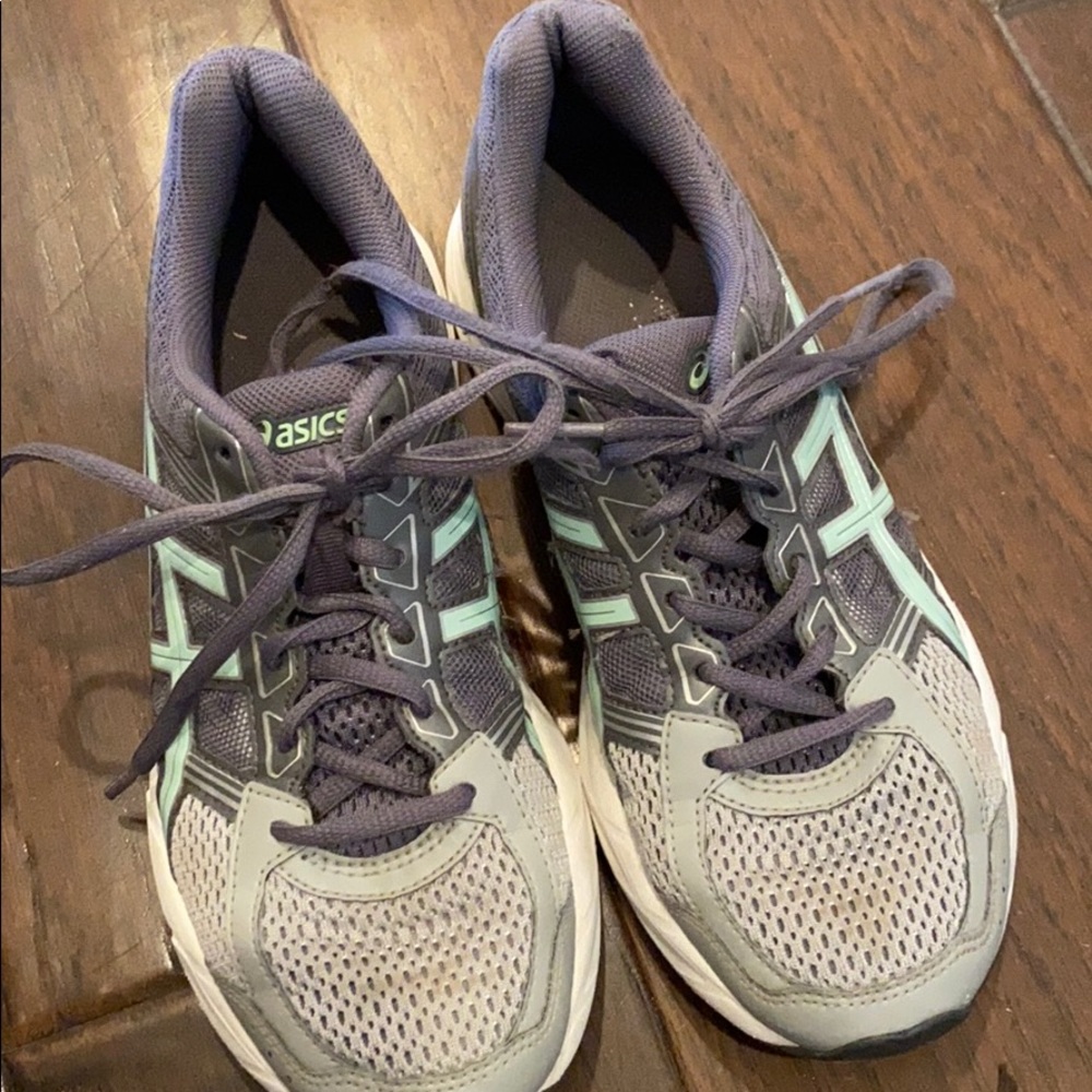 ASICS tennis shoes
